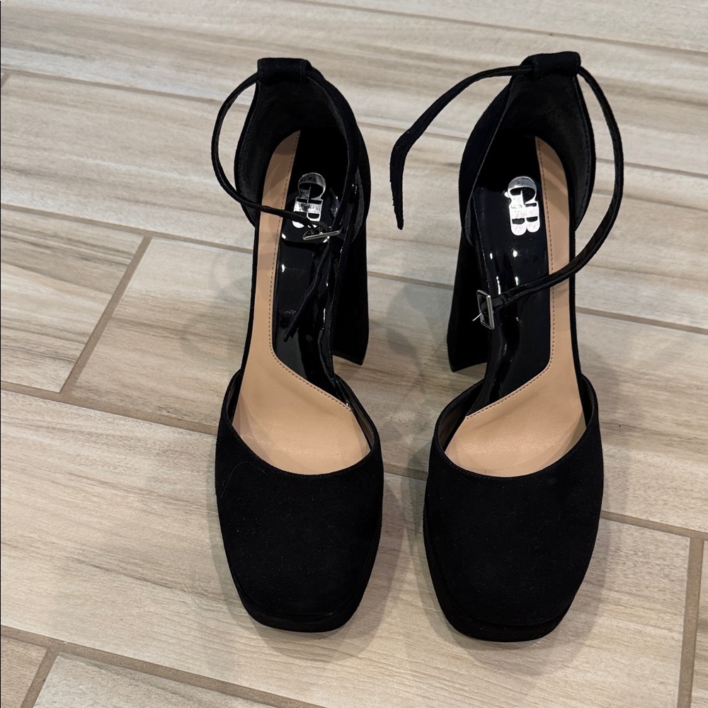 GB Girls Elegant Black Heels with Wraparound Strap 5”
Heels, never worn